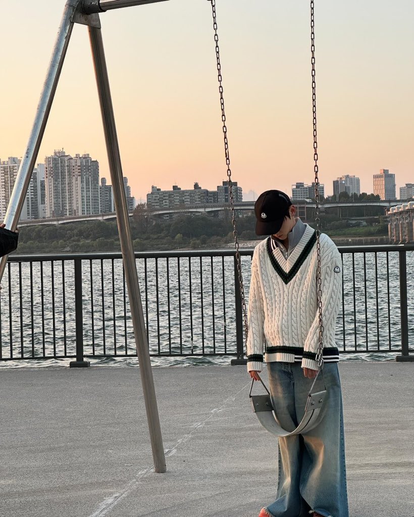 HMHgall's tweet photo. 231101 황민현 인스타그램 1/2

❤️👍🏻
https://t.co/hdgUqcOmkv

#황민현 #HWANGMINHYUN #몽클레르 #moncler https://t.co/gJE7vd7GdC