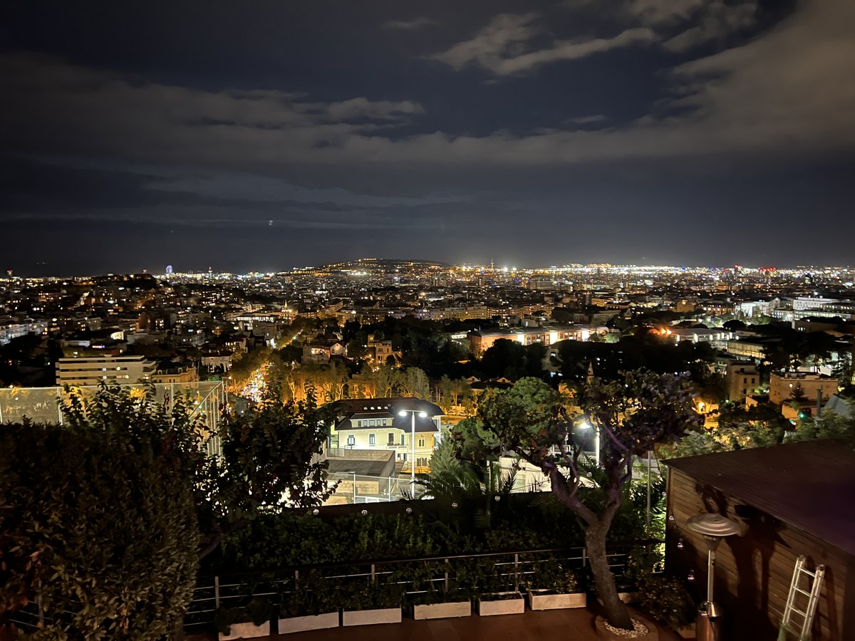 theglcxyz's tweet image. Idyllic views at this week&apos;s GLC Barcelona Dinner. If you&apos;re looking for a high signal, low noise community to share your life journey with, check out theglc.xyz #community #Barcelona