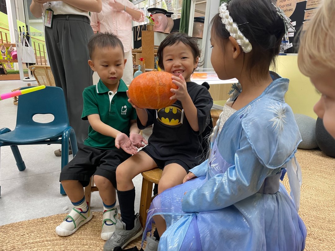 utahloy's tweet photo. Pumpkin Exploration in our Early Years October 31, 2023
https://t.co/H3vW5GqPhc
As we embrace the arrival of the new season, our early years recently received a special delivery of orange pumpkins.
#uisg #earlyyears #pumpkinexploration https://t.co/xoKLl6pXPS
