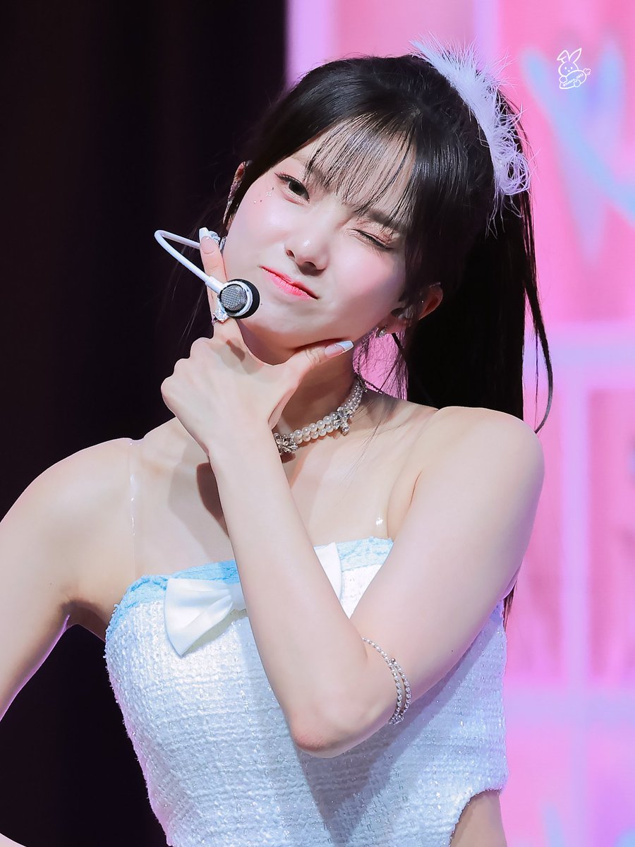 liebre_0812's tweet photo. 231021 케플러 팬미팅 1일차

오션뷰.. 리버뷰.. 알러뷰❣️
#최유진 #유진 #ユジン #CHOI_YUJIN #Yujin #Kep1er #케플러 #ケプラー https://t.co/OZl91tdtG4