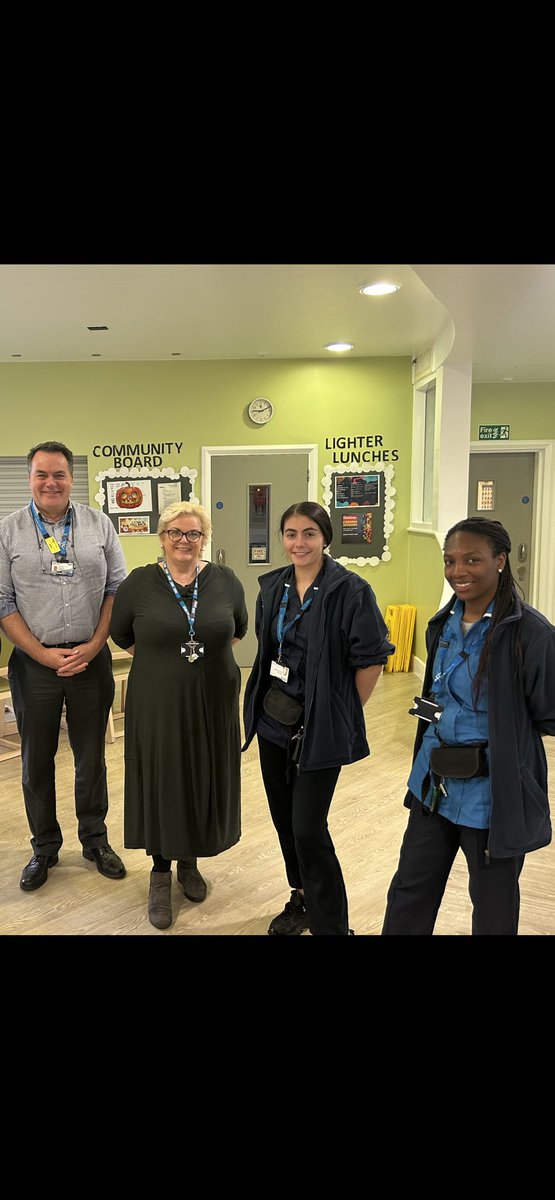 Nice to meet & greet @Nell1Maria our Chief Nurse & John Foley our COO, lovely to show around what the Lowry unit has to offer as a Low Secure Service. 😀@JosephOgbeide4 😀@BenStrongGMMH 😀@LisaS823024566 😀@gemmamlambo 😀@JanNewlands 😀@GMMH_NHS #lowrylife