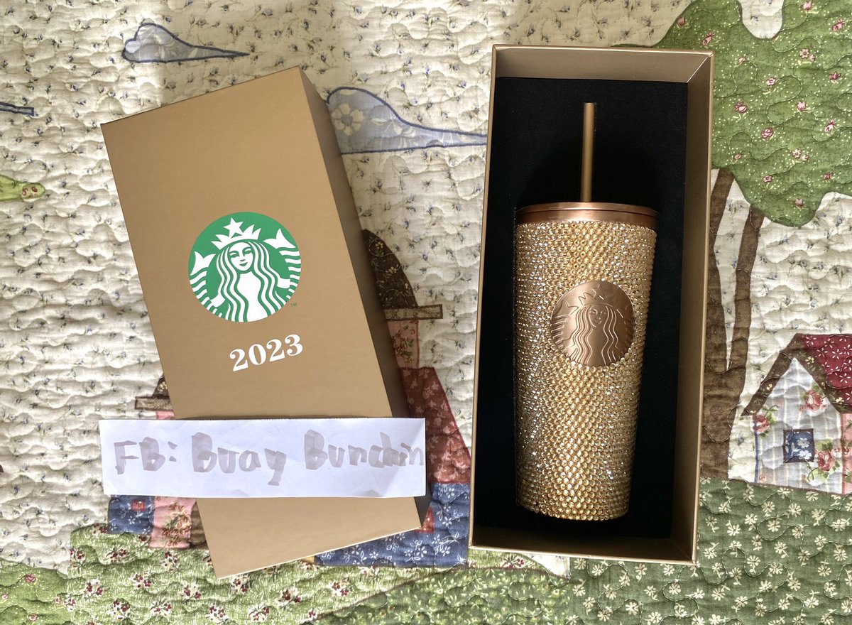 bubujoonie123's tweet photo. 💛แก้วGold Bling Rhinestones Cold Cup (16oz.)💛 มี1ใบ❗️
ใบละ 3,100 บาท🥰 รวมส่งแล้ว
ของใหม่👈🏻 ไม่มีตำหนิ👈🏻
พร้อมส่งค่ะ, นัดรับ, แมส🙇🏻‍♀️💕
#แก้วสตาร์บัค #แก้วstarbucks #StarbucksThailand #แก้วสตาร์บัคส์ #ตลาดนัดStarbucks #Starbucks #รับหิ้วstarbucks #รับหิ้วแก้วสตาร์บัค https://t.co/Yb5qyimCaz