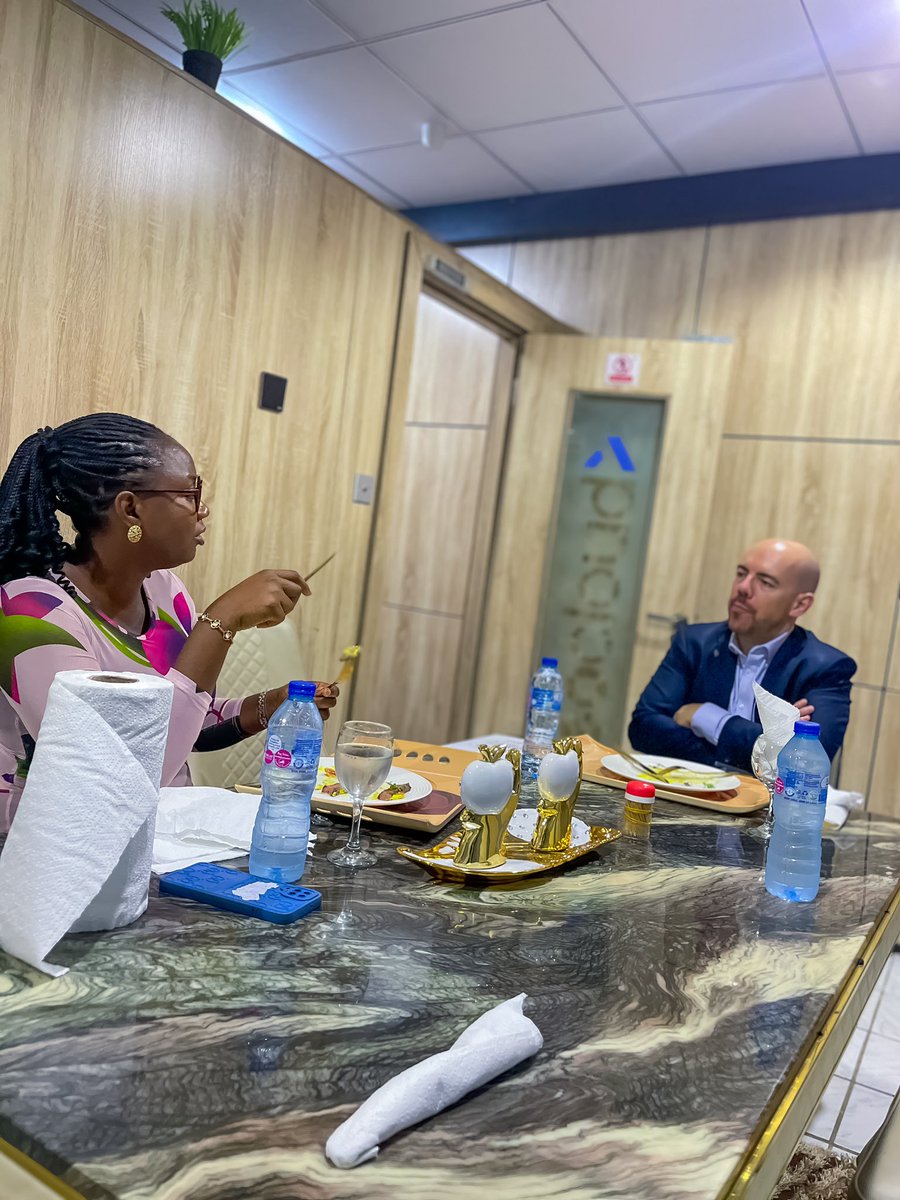 AbujaCulinary's tweet photo. What an Honor to have Mr. Florian LE MINOUX from Le Cordon Bleu Paris
He discussed the future of gastronomy and many opportunities for chefs in Nigeria
.
.
#abujaculinaryschool #chefinabuja #abujachefs #lagoschefs #gastronomy #explorepage https://t.co/K0cVXdDhbU