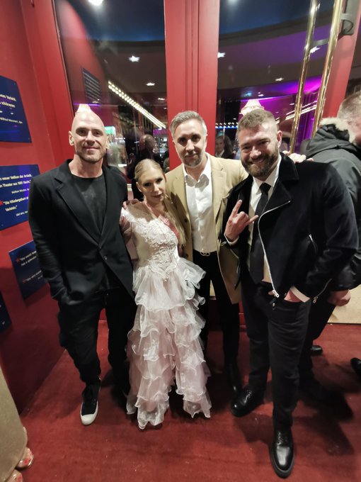 Nice Company at the Venus Award Show 2023. https://t.co/w5HCRVggWH<a href="/tag/naturalbeauty"class="tags"><span>#naturalbeauty</span></a><a href="/tag/g%C3%A4rtner"class="tags"><span>#g&auml;rtner</span></a>