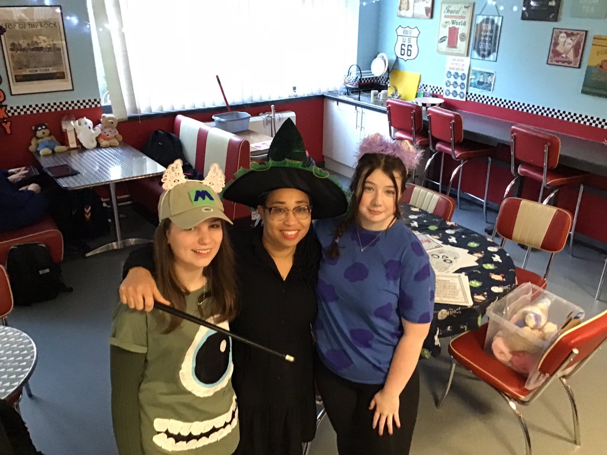It was all spooky in the diner yesterday. Loads of fun and laughter
