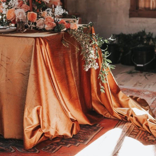 AnnieWeddtique's tweet image. 🥳 Discover our Terracotta Velvet Tablecloths – elegant, durable, and perfect for any setting. Available in bulk for wholesalers. Make a lasting impression! 🎉🍽️

#AnnieWeddtique #linens #tablerunners #tableware #tablecloth #china #retail #wholesale