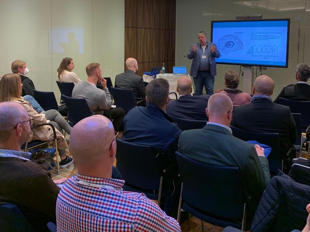 _elevate_health's tweet photo. Alle medizinischen Simulationsfachkräfte und -entscheider sind zum HPSN DE 2023 eingeladen. Werfen Sie einen Blick auf unser Programm mit kostenlosen keynotes und workshops und beeilen Sie sich mit der Anmeldung. Es sind nur noch wenige Plätze frei: https://t.co/t5mp8S7Zq9. https://t.co/kwbZtlac2T