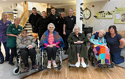 Residents at local Care Home enjoy visit from local fire service.🚒 Read more: northantslife.co.uk/residents-at-l…