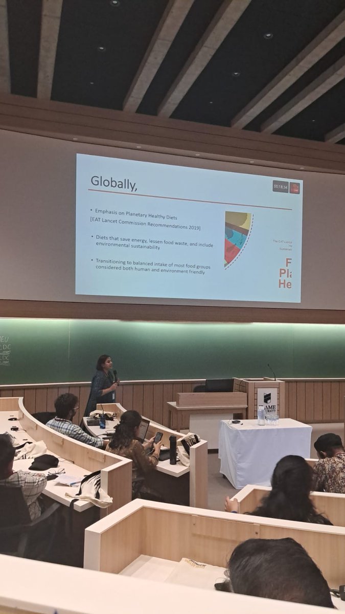 IndiaLandConf's tweet photo. #Transitioning to #balanced intake of most #food groups is considered both human and #environment friendly - Vartika Singh from @IIMAhmedabad at #ildc2023 https://t.co/b7ihNMu6gg