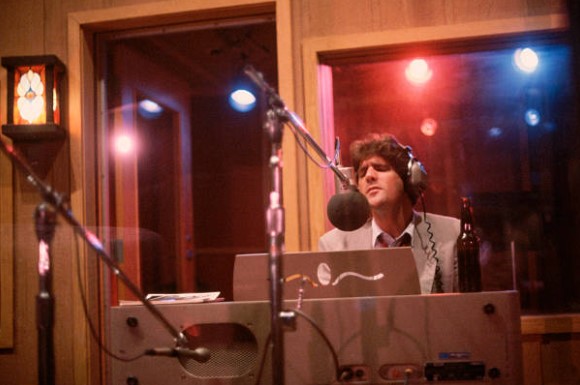 📸 Seen here crafting laid back love songs inside the recording studio with American singer musician #GlennFrey🕊️ October 1981 in preparations for solo debut #LosAngeles #California #Eagle #Pop #Rock #CountryRock #AdultContemporary #Songwriter #writingcommunity #artist  ✍️🎸🎧