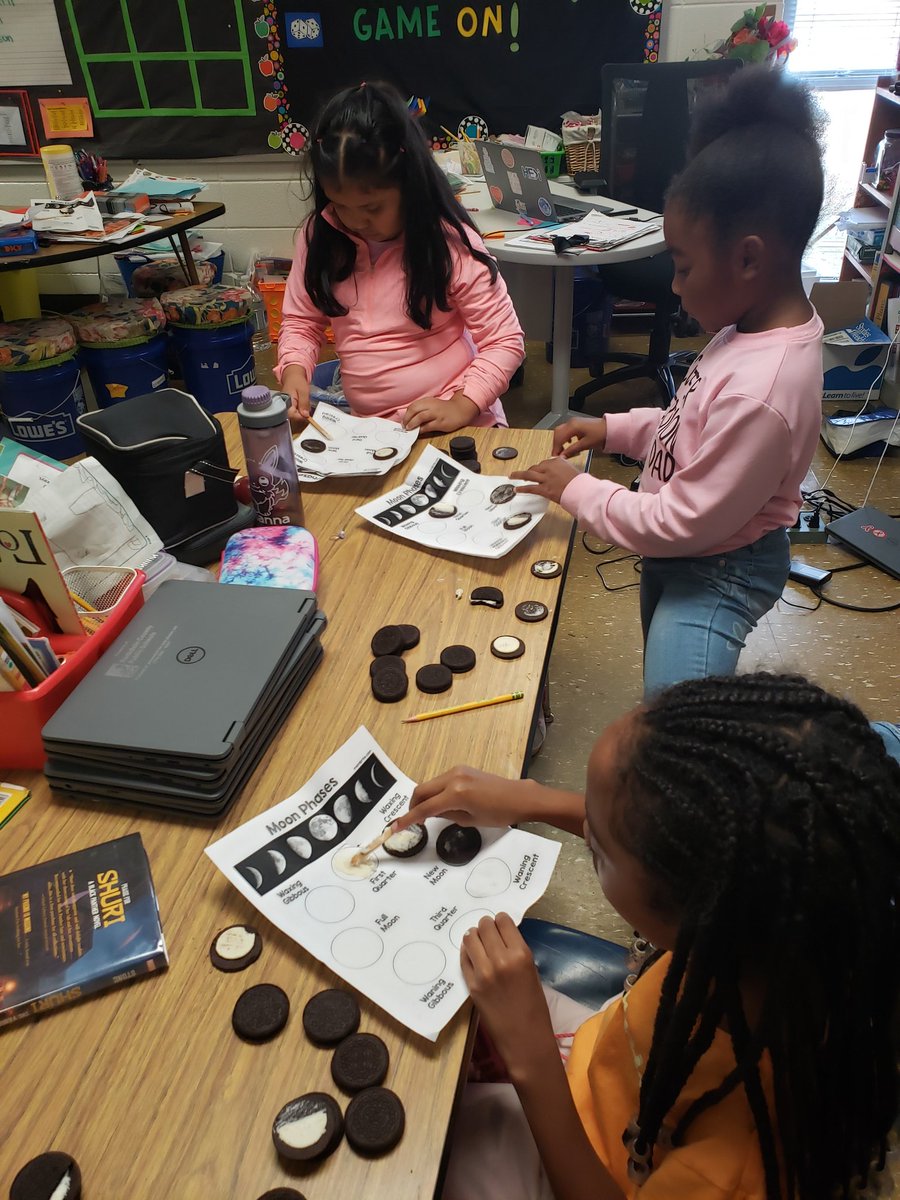 🐝Joy Russell🐝 tweet media