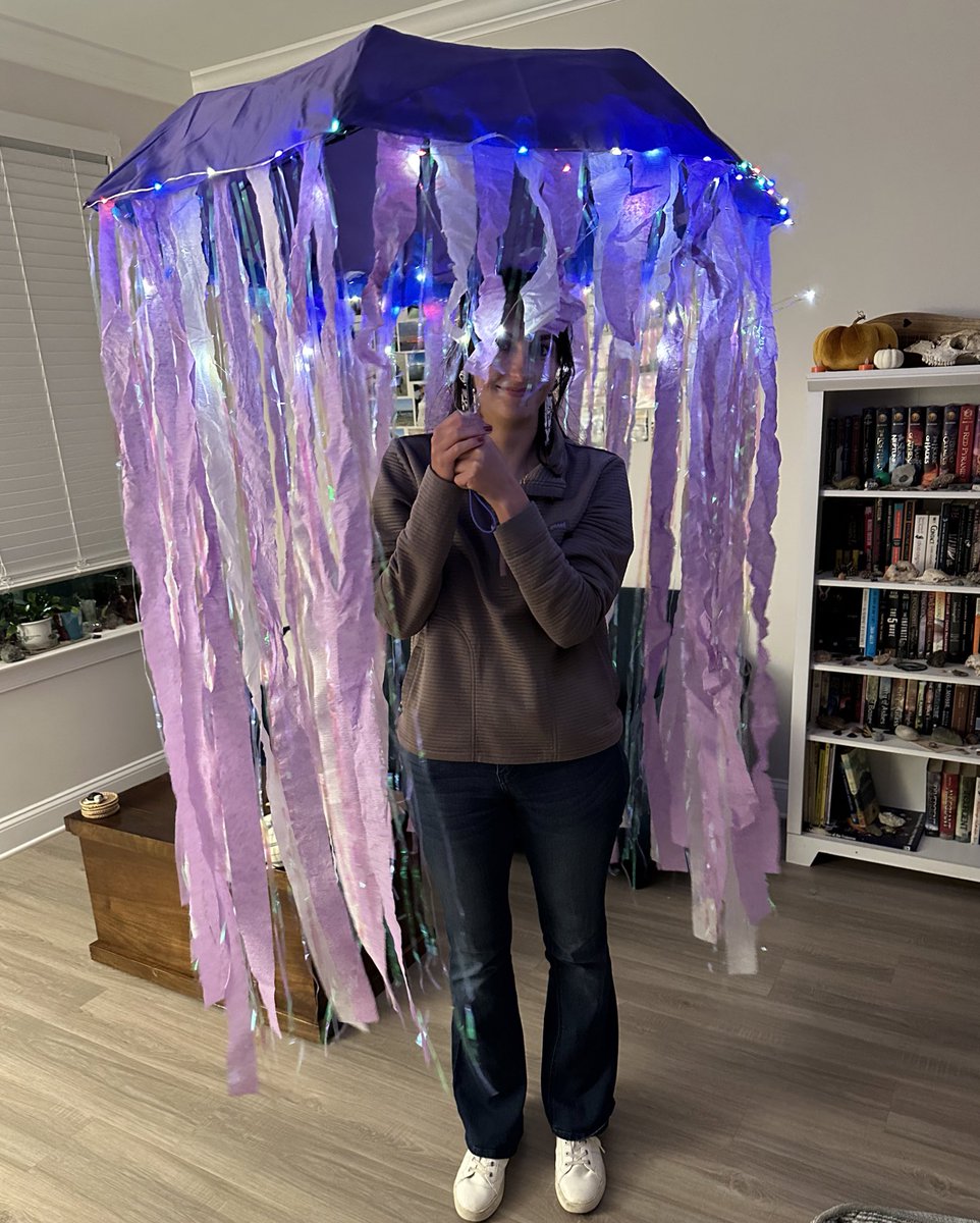 Alexis Longmire tweet media