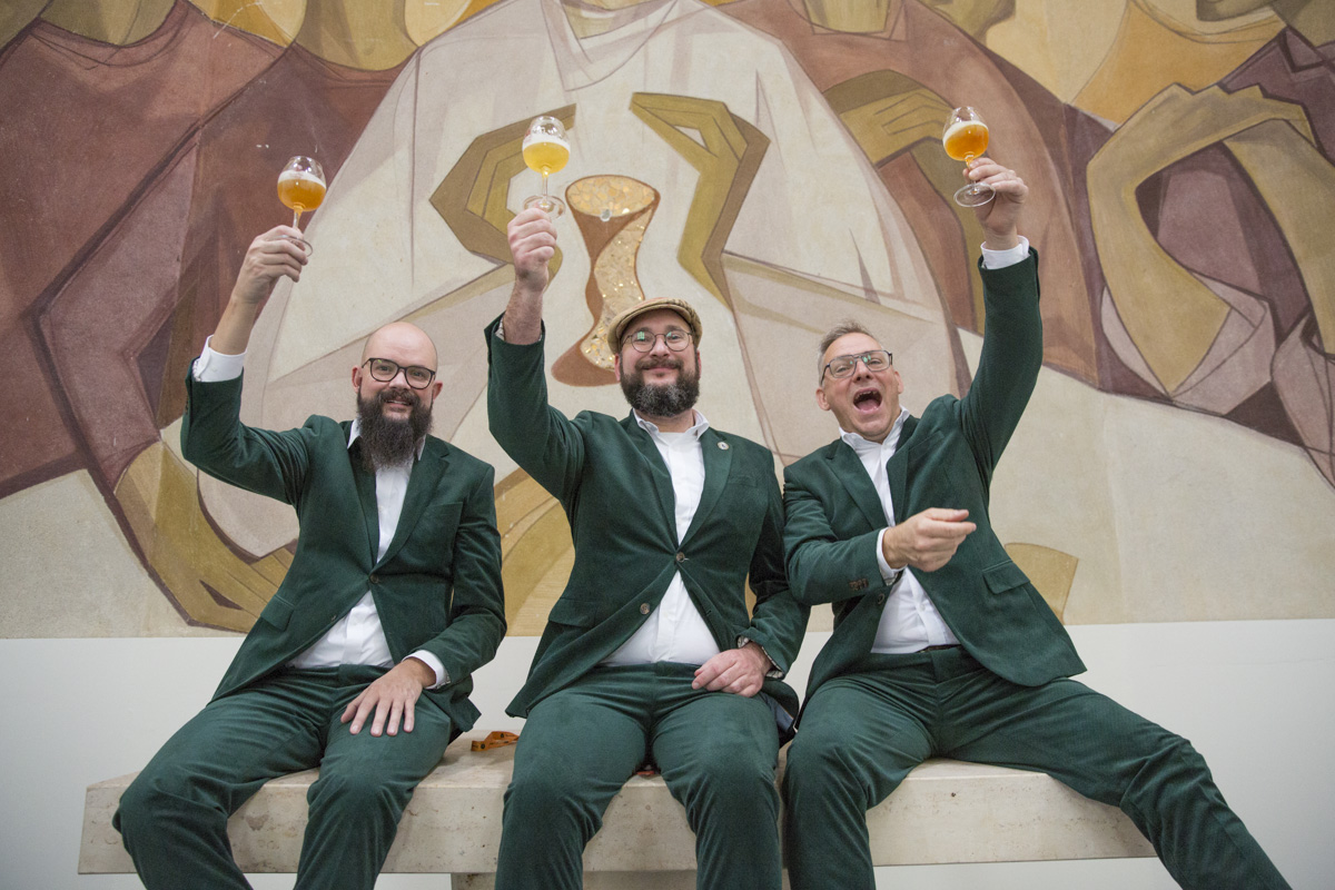 BBeerChallenge's tweet photo. Brussels Beer Challenge 2023 - DAY 3

And it's over! 🎉

 #craftbeer #beer #Brussels #Belgium #goldmedal #brusselsbeerchallenge #silvermedal #bronzemedal #beercompetition #bestbeer https://t.co/S8dKlPhfph