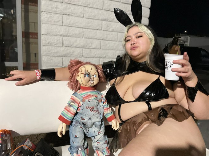 I FKN LOVE THESE PICS #chucky https://t.co/dvL0jAh46o<a href="/tag/chucky"class="tags">#chucky</a>