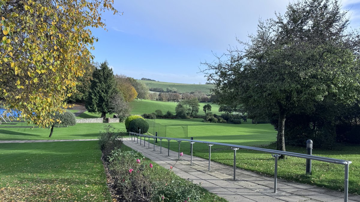 Windlesham House tweet media