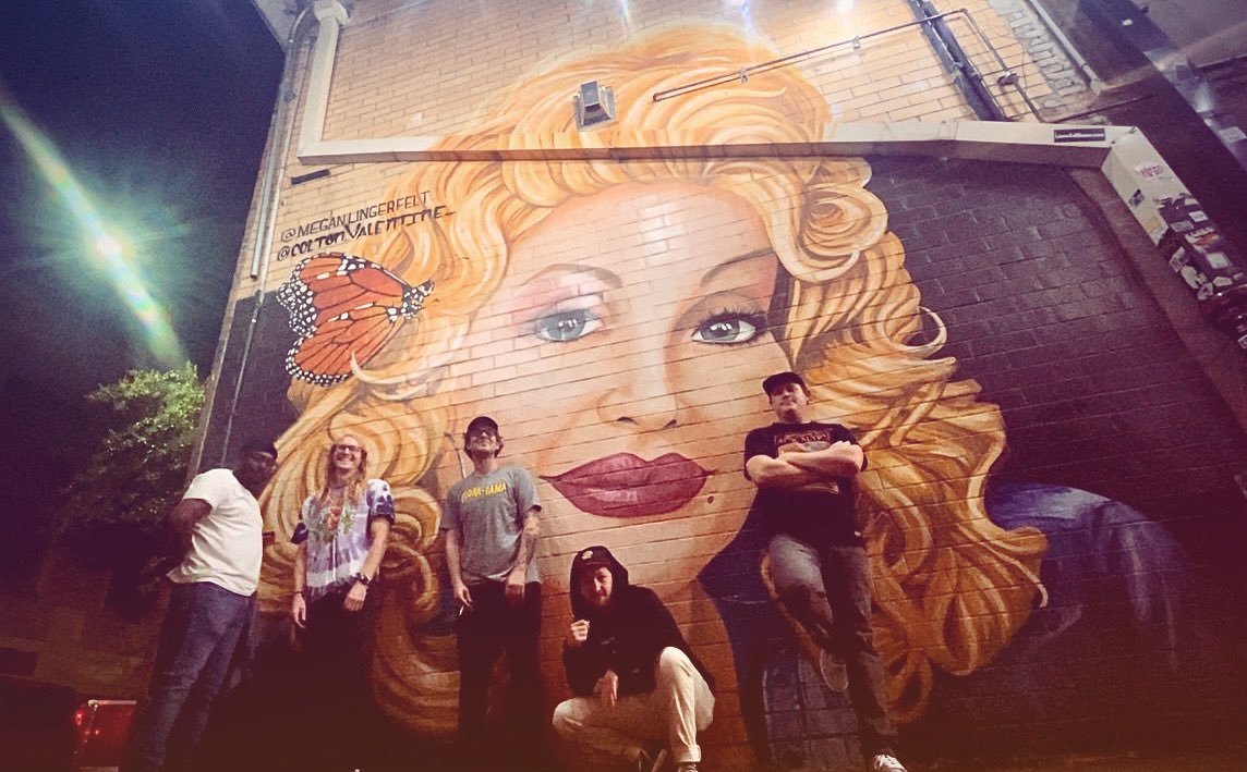 Dolly Approved? Run starts a week from tomorrow in Asheville, NC at the @onestopavl for an unofficial after party of <a href="/lespecialmusic/">lespecial</a> and <a href="/TandTheBand/">Tand the band.</a> 

#asheville #ashevillemusic #dolly