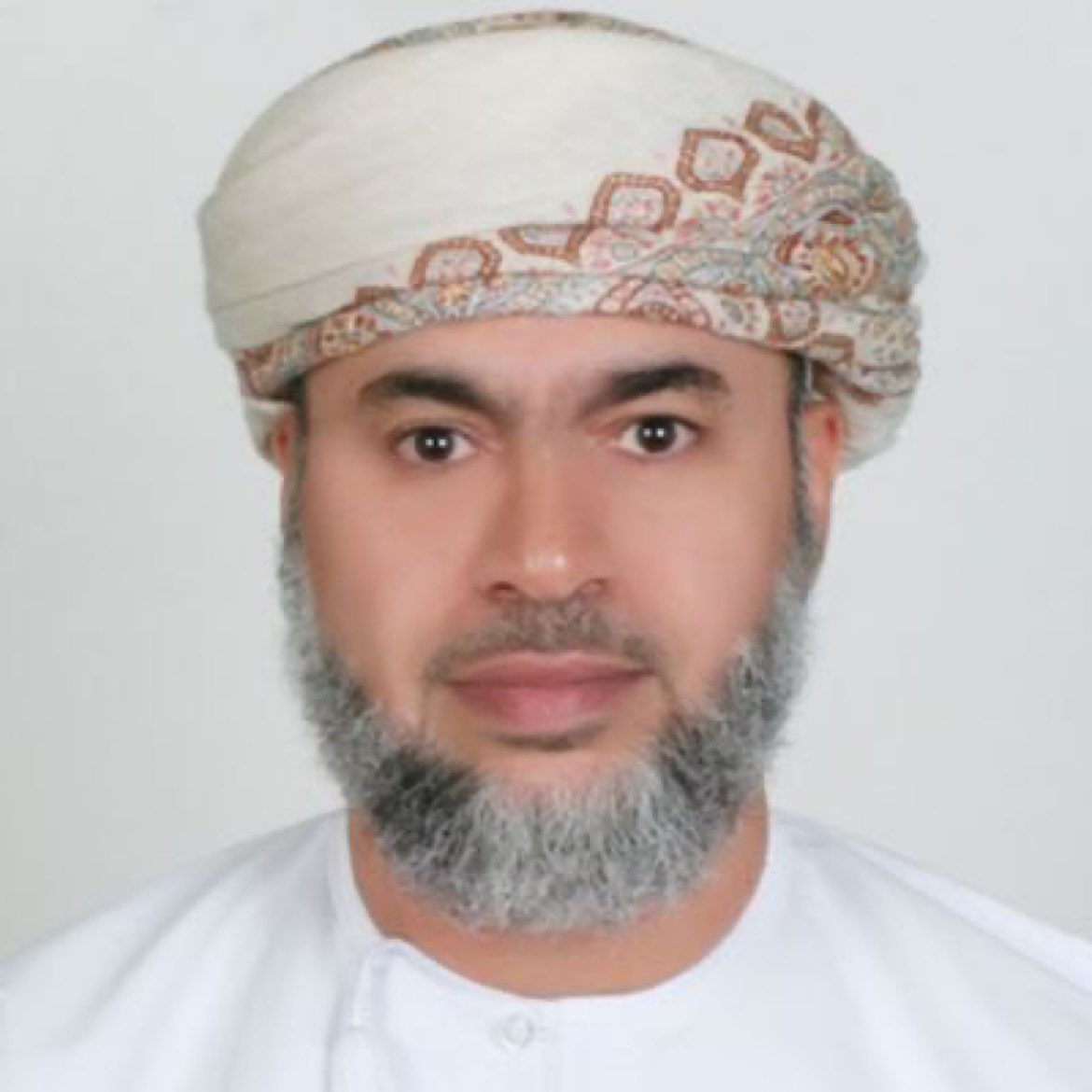 مالك بن هلال اليحمدي (@alyahmadimalik) on Twitter photo أبارك لأخي وشقيقي الحبيب المكرم د. حمد بن هلال اليحمدي <a href="/halyahmadi/">د. حمد اليحمدي</a> نيله الثقة السامية وتعيينه عضوا في #مجلس_الدولة؛ تكليف وتشريف صادف أهله؛ سائلا الله العلي القدير له دوام التوفيق والسداد.. أبارك لأخي وشقيقي الحبيب المكرم د. حمد بن هلال اليحمدي <a href="/halyahmadi/">د. حمد اليحمدي</a> نيله الثقة السامية وتعيينه عضوا في #مجلس_الدولة؛ تكليف وتشريف صادف أهله؛ سائلا الله العلي القدير له دوام التوفيق والسداد..