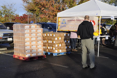 CupertinoRotary's tweet photo. Giving back to our community allows us to express our true gratitude this Thanksgiving! From serving meals to those in need and spreading happiness, we are blessed to help bring smiles to countless faces this season. #GratefulHeart #ThanksgivingWithLove" https://t.co/0bFuQ6N6Kg