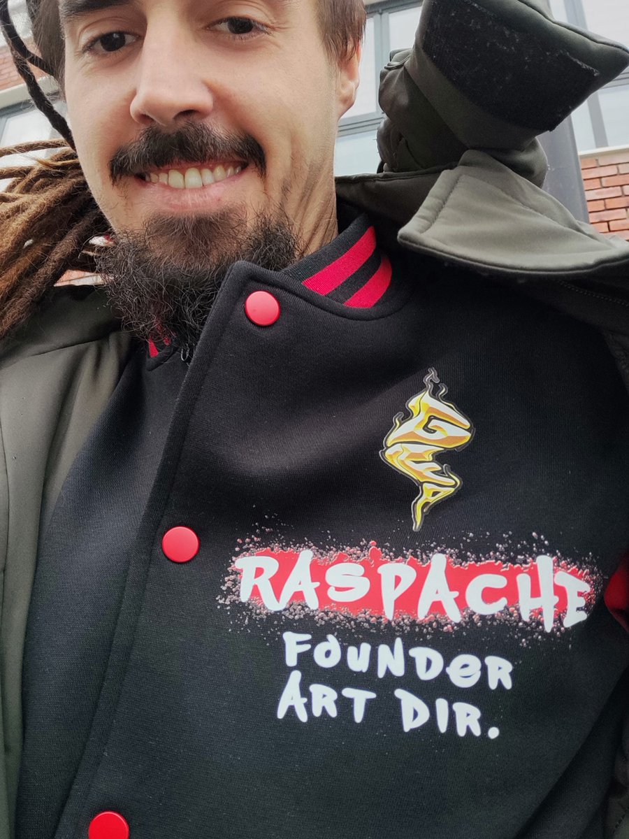 Today I'll be at <a href="/met_ams/">MET AMS</a> Inauguration party. Find me out and ask for your QR card, we are giving away an amazing GFA hoddie. All the participants will receive a Golden Windmill NFT.

#metamsgiveaway #NFTCommmunity  #GamingMetaverse