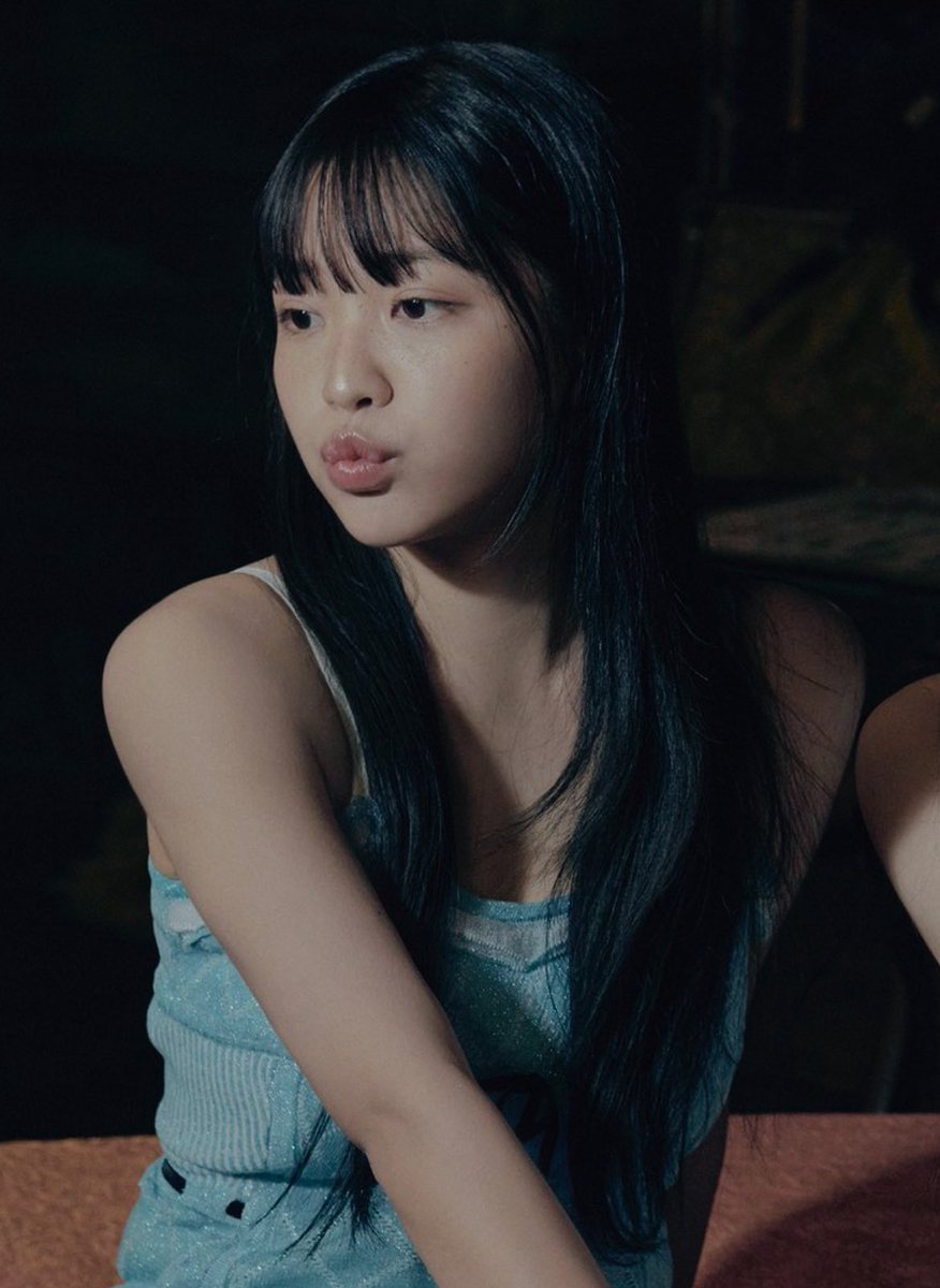 cuteyeripics's tweet photo. SHE’S SO PRETTY AHHH https://t.co/iC8yPOfDHy