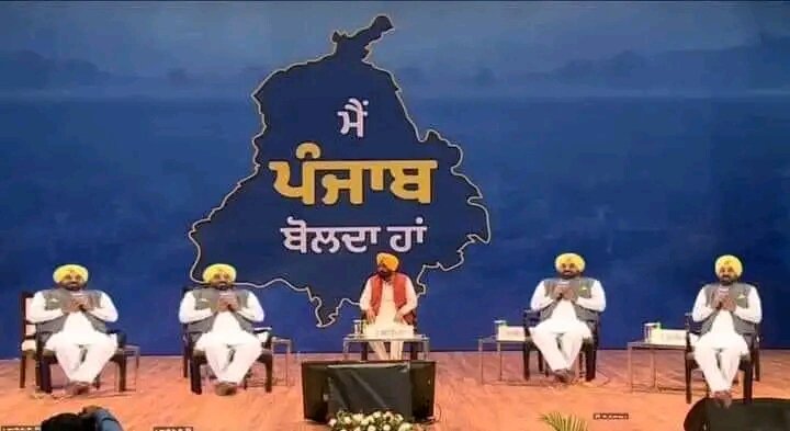 Bunny3166's tweet photo. ਅੱਜ ਦੀ ਡਿਬੇਟ ਆਹ ਮਹਾਨ ਪੰਜ ਬੰਦਿਆਂ ‘ਚ ਹੋਈ.. ਅਖੀਰ ਸਿੱਟਾ ਨਿੱਕਲਿਆ ਕਿ ਭੁੱਖੇ ਨੇ ਭੁੱਖੇ ਦੀ ਮਾਰੀ ਤੇ ਦੋਵਾਂ ਨੂੰ ਪੈਣ ਗ਼ਸ਼ੀਆਂ.! 
ਛੋਟੇ ਲੈਵਲ ਦੇ ਬਗਲੀਮਾਰਾਂ ਨਾਲ ਫੇਰ ਮਾੜੀ ਹੋਈ, ਸੈਕਸੈਨਾ ਸਰ ਨੇ ਅੰਦਰ ਨੀ ਵੜਨ ਦਿੱਤਾ, ਬ੍ਰਹਮਪੁਰੇ ਖੁਰਚ ਕੇ ਬਾਹਰੋਂ ਬਾਹਰ ਈ ਮੁੜਨਾ ਪਿਆ... ਵੱਡੇ ਬਗਲੀਮਾਰ... (1)
#Bhagwantmann
#AamAdmiParty https://t.co/kHUD9pQ62X