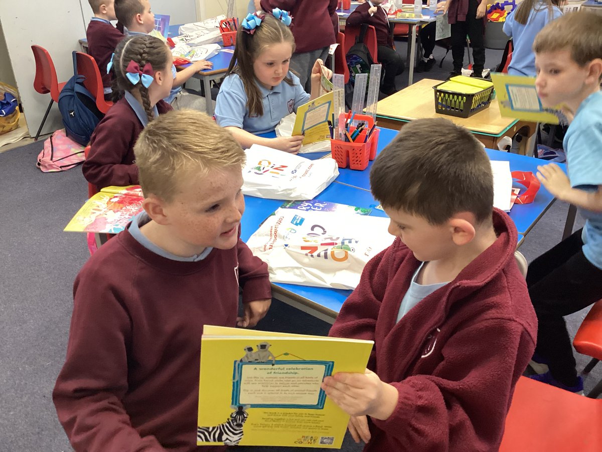 KeirHardieMem's tweet image. Primary 2 and 3 were presented with their Read, Write, Count bags. Thanks to the Reading Schools Ambassadors for helping to give them out and talking to the children about them. We hope you enjoy sharing these at home with your family. #ReadWriteCount