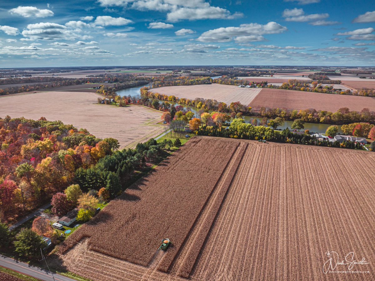 BeelineAerial's tweet photo. @DJIGlobal How about fall and corn harvest https://t.co/AUAubpsUEf