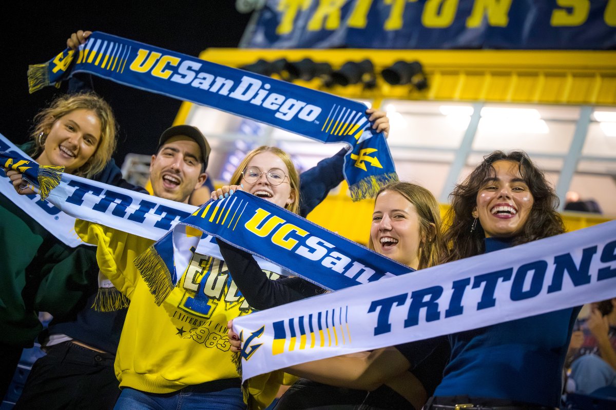 UCSDalumni's tweet photo. Homecoming photo dump incoming... 📸

From athletics games to the Tailgate, Triton 5K, alumni reunions, family weekend and more, it surely was a great time to be a Triton. 🔱 https://t.co/337nxHikHS

#UCSDHomecoming #UCSanDiego https://t.co/ObsqAn5RrN