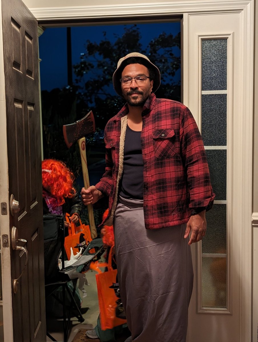 A Halloween story of intersectionality and love. Me, a Black neurodivergent man forgot yesterday was Halloween so I whipped up a costume so (unintentionally) obscure no one understood it but the wife & kids. After we left the house to go trick-or-treating things got heavy...