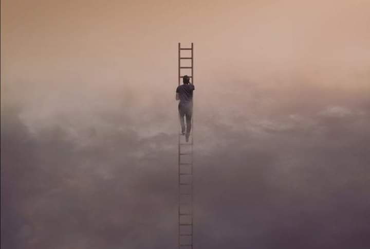 میں اور کتنا بڑھوں تیری جانب ؟ 
تُو ہے کہ..... آسماں ھوا جاتا ہے