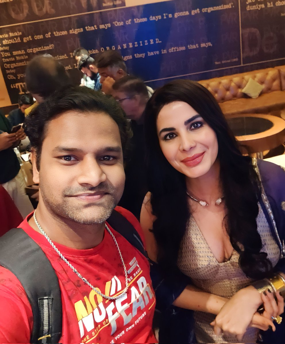 With Kirti Kulhari at #Khichdi2 Trailer launch #KirtiKulhari