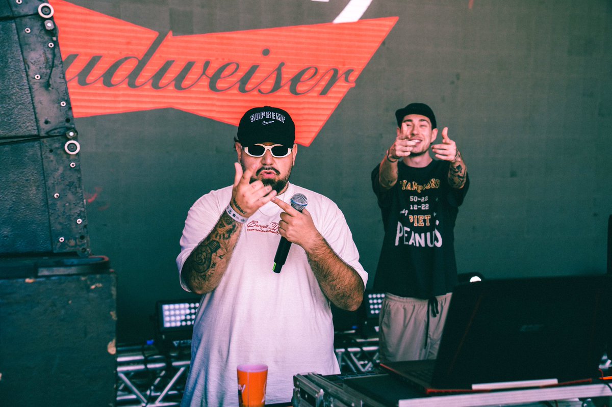 droppingboyz's tweet image. RiC é sempre aquela vibe!
Obrigado a todos que mesmo ao meio-dia com o sol de mais de 30 graus jogaram a energia lá no alto, a nossa conexão é única e especial. Vocês são foda e até a próxima.❤️‍🔥