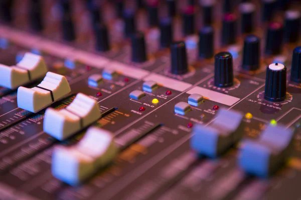 KollabSol's tweet photo. Beyond basic EQ, creative sound sculpting opens options. Try mid/side EQ to process mid and sides separately. Use dynamic EQ - compress/expand around harsh resonances. Boost narrow bands for exciting peaks. Automate EQ over time like darkening synths.
#musicproduction https://t.co/MRngPM3z0S