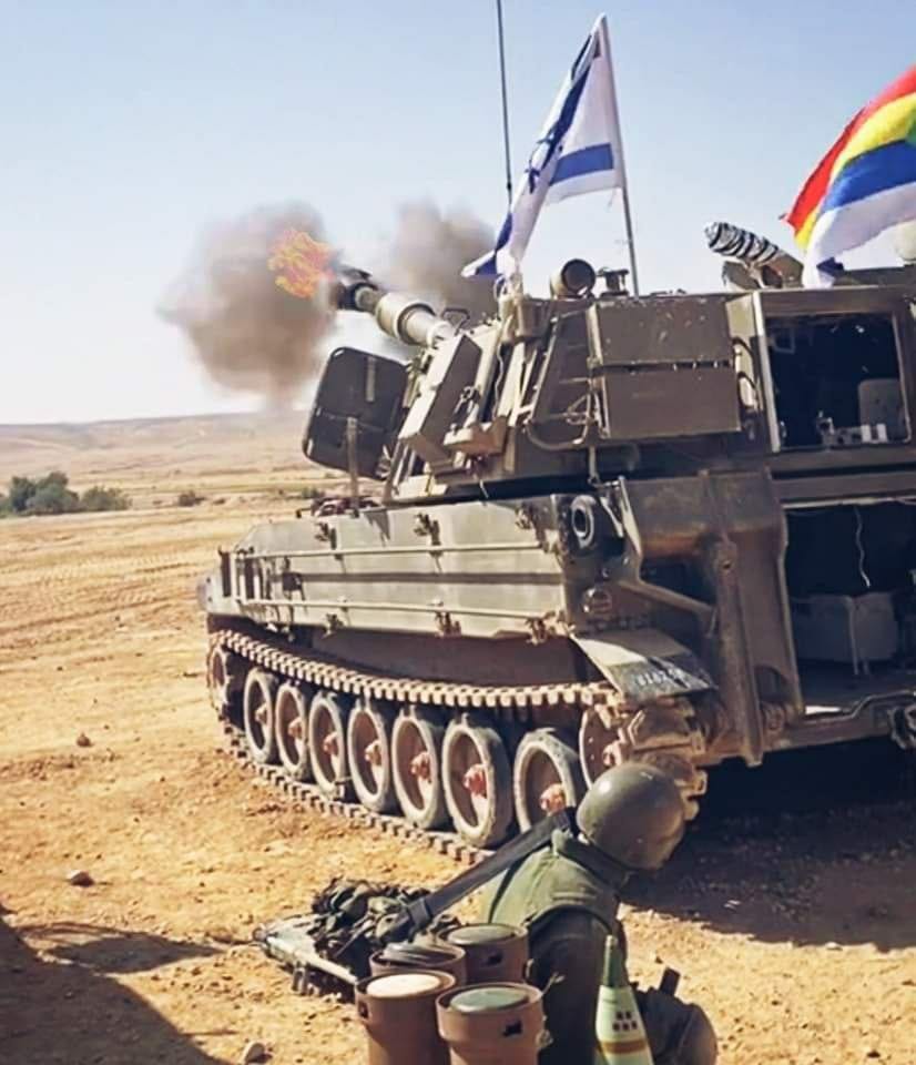 EdyCohen's tweet photo. استجابة لمطالب الأشقاء الدروز 
مرفق صورة علم الدروز في دبابة في وسط غزة. https://t.co/T03HwEfcEe