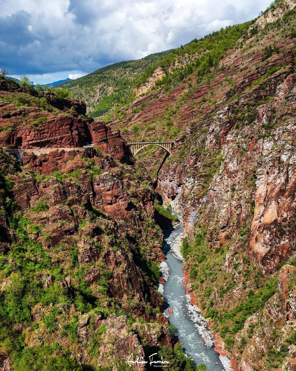 ⛰️Vous dites les Gorges du Daluis ou le Colorado Niçois ? 

Peu importe comment on l'appelle, ce qui est sûr, c'est que ce paysage est tout simplement à couper le souffle ! N'est-ce pas ?😍

📷 <a href="/aferrierrephoto/">Aurelien Ferriere photographie</a>
📍<a href="/VALBERGAlpesSud/">VALBERG</a>

#CotedAzurFrance #Departement06 <a href="/AlpesMaritimes/">alpesmaritimes</a>