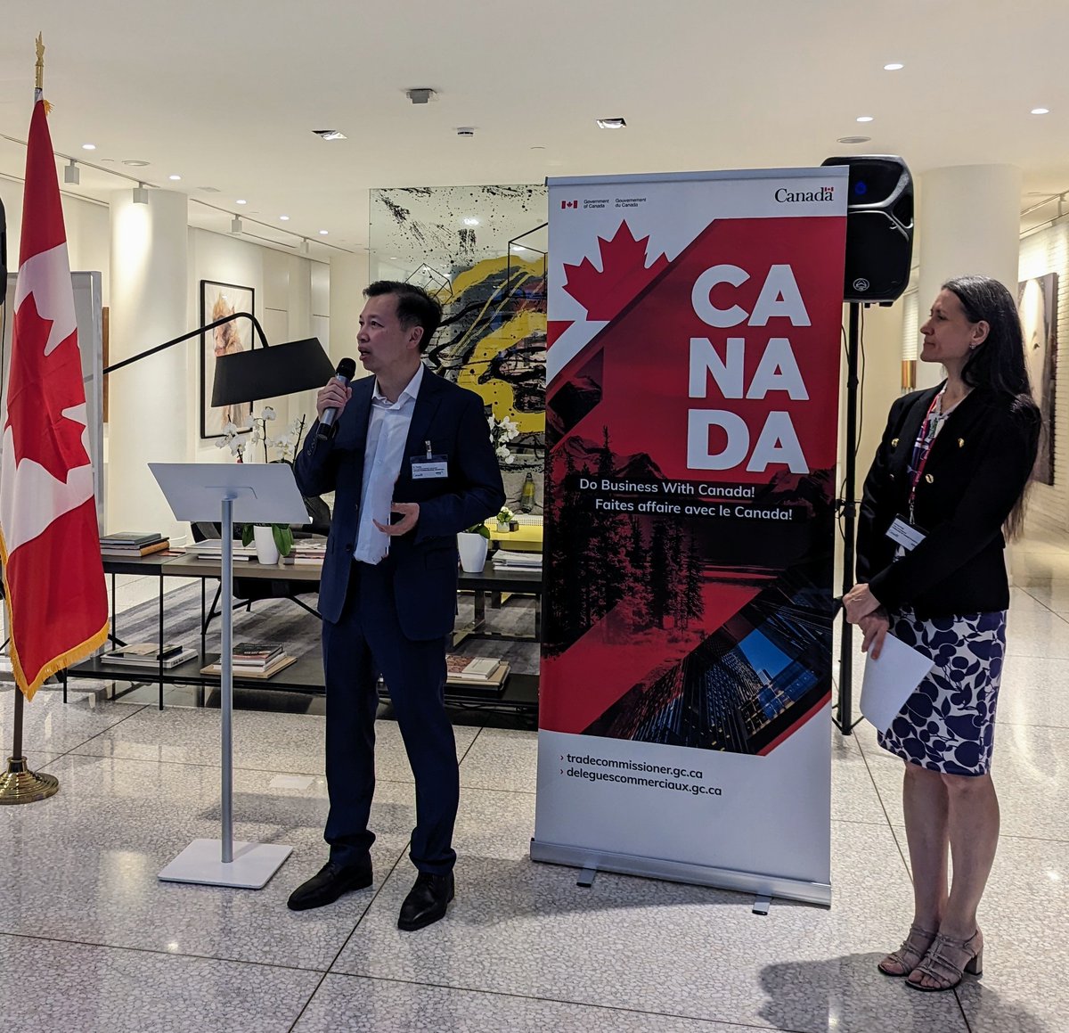 api_applied's tweet image. We were honoured to represent Alberta at #CPHI2023 in Barcelona, which attracted more than 45,000 people from the global pharma community last week. 

Thanks to #CPHI for hosting such an impressive event and for connecting pharma professionals from across the world!