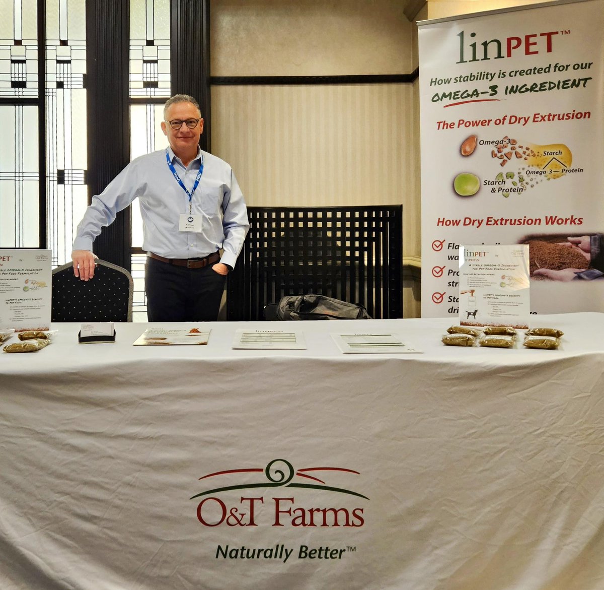 OandTFarms's tweet photo. Morning from the Pet Food Association of Canada annual meeting. @cdnpetfood . We appreciate the opportunity to attend and introduce our #sustainable #omega3 #petfood Ingredeint called #linPET #linPRO https://t.co/jR1qOo6atV