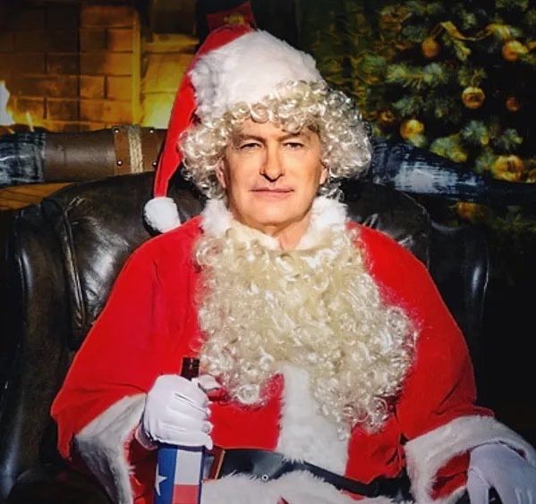 Photos like this are the reason I will NOT be wearing the Santa Hat this year for JOE BOB'S CREEPY CHRISTMAS, our annual Yule double feature and charity fundraiser. December 15 at 9pm EST on AMC+ TV/Shudder TV in North America, then on demand on the 17th on Shudder/AMC+. Ho. Ho.