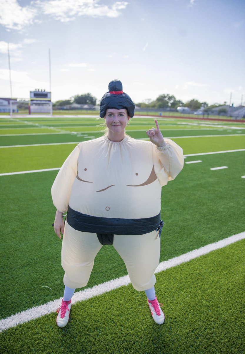 fbgirlssoccer's tweet photo. Halloween is our favorite π»π Can you spot Coach Spoor and Coach K? π #CPH #Halloweenpractice #spookyszn https://t.co/WdAYhfl1s6