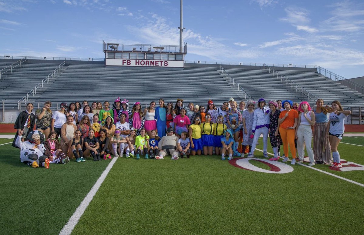 fbgirlssoccer's tweet photo. Halloween is our favorite π»π Can you spot Coach Spoor and Coach K? π #CPH #Halloweenpractice #spookyszn https://t.co/WdAYhfl1s6