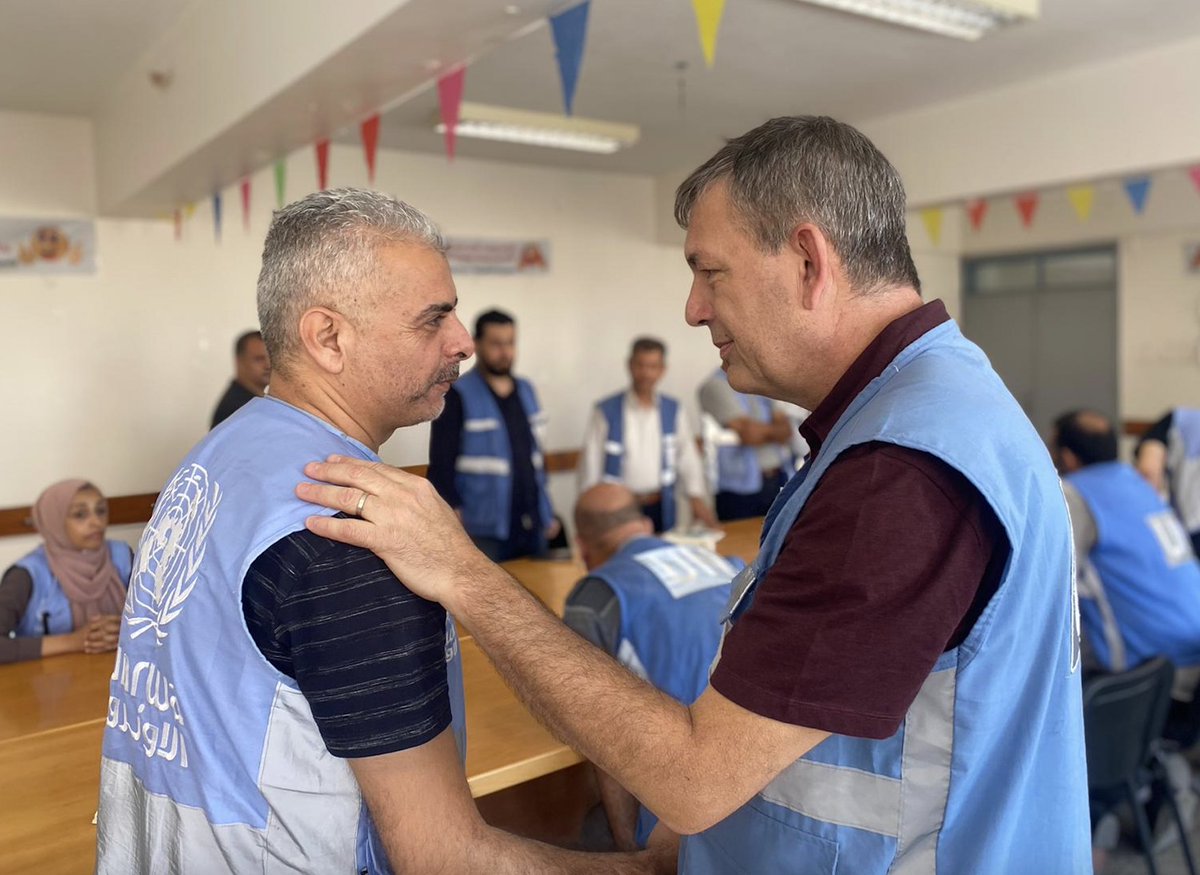 "My firm message to all our staff and to the people in Gaza: <a href="/UNRWA/">UNRWA</a> is staying".

Our Commissioner-General visited📍#Gaza today to meet Palestinian communities and colleagues who continue to serve in the war-torn Strip.

70 <a href="/UNRWA/">UNRWA</a> colleagues have been killed in Gaza since 7 Oct.