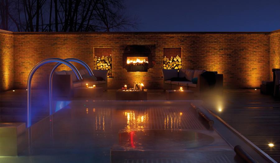 ExperienceBeds's tweet photo. The award-winning Y Spa at @wl_resort is home to a fantastic thermal spa &amp; multiple treatment rooms. With a range of spa days, stays, treatments and special offers running seasonally we’re sure Y Spa is the perfect place for you to unwind and relax. ✨

🔗 https://t.co/AnmWQFvLmS https://t.co/2X018HvhW8