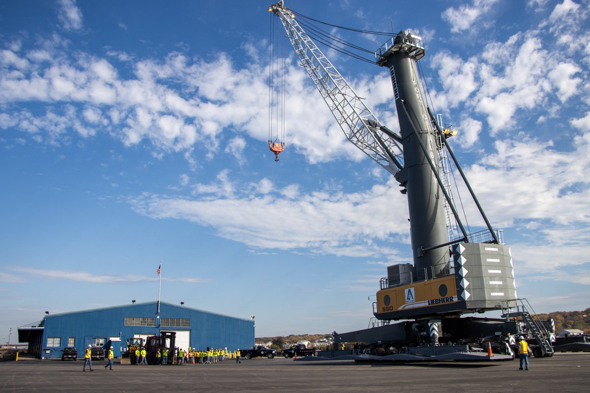 Our #offshorewind team gathered at the <a href="/PortofAlbany/">Port of Albany</a>, where we joined forces w/ <a href="/CapRegionBOCES/">Capital Region BOCES</a> for a blend of education &amp; hands-on experience. The day featured conversations about offshore wind career opportunities, demos in welding &amp; crane operations. Occupations vital to OSW.