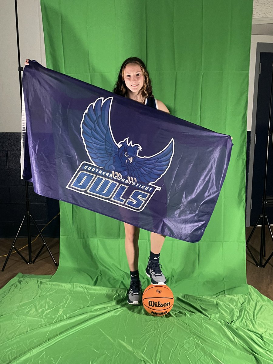 BIG thank you to <a href="/CoachKate_Lynch/">Kate Lynch</a>, Coach Hiriak and the team! Had an amazing visit <a href="/SCSU_WBB/">SCSU Women's Basketball</a>! #Wingsup