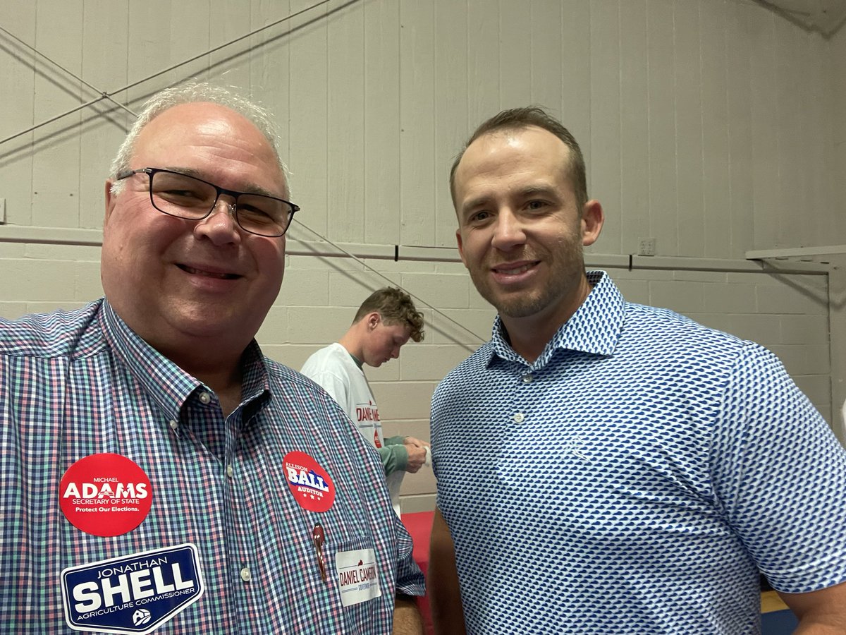 agtim's tweet image. Please vote for Jonathan Shell as our new Commissioner of Agriculture. Traditional Election Day is one week away on November 7, but early voting begins on Thursday, November 2. Jonathan has the leadership &amp;amp; agricultural experience to be an excellent advocate for KY.