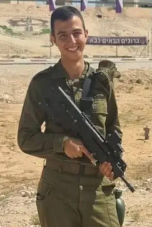 NoushadBakimar's tweet photo. ⚠️ Dead number 13
Givat fighter, Sergeant Roy Sargosti during the fighting in Gaza..😂
 #IsraelWar #IsraeliNewNazism #StopGenocideInGaza #Israel https://t.co/sd96OHeyRK
