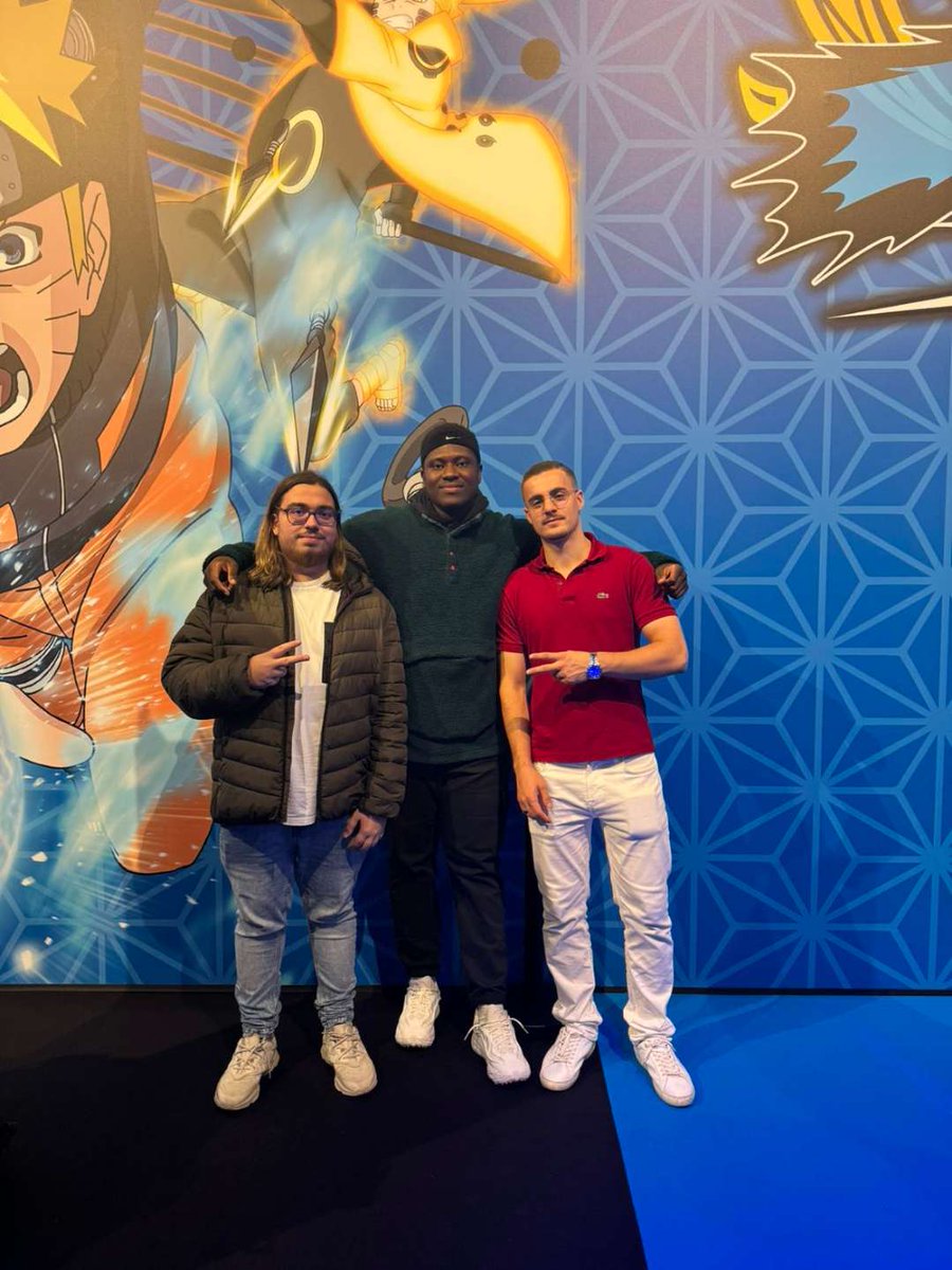 KonohaTV_'s tweet photo. La KonohaTV au complet 🔥

@Naeray_ - @_NAATSUU  - @Worllff https://t.co/33eOLpZFUH