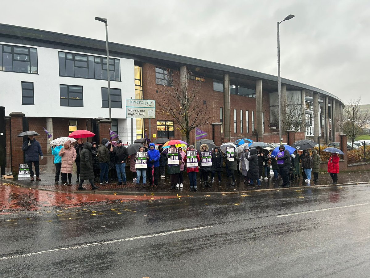 unisoninver's tweet photo. UNISON Inverclyde members on the picket line at a very wet Notre Dame HS today! ✊👏☔️ https://t.co/PgDluYK4XO