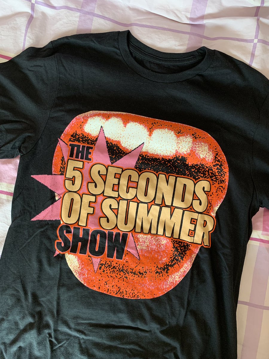moonwldflwerlxi's tweet photo. Verkaufe mein 5sos Show Tour T-shirt in Größe S. Preis liegt bei 40€ anstatt 45€.
Selling my #The5SOSShowTour T-shirt in size S. Unfortunately, I don't like the size and the cut. Price is 40€ instead of 45€. (only Germany)
#5SOS #5SOSSHOW #THE5SOSSHOW https://t.co/gXuKU72IIz