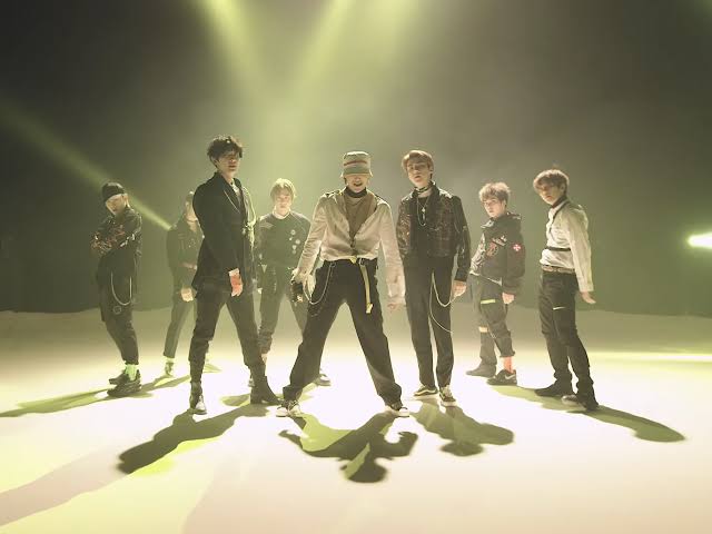 kchartsmaster's tweet photo. 5 years ago today, EXO released “Tempo”. https://t.co/w8QSqQ5Tyw
